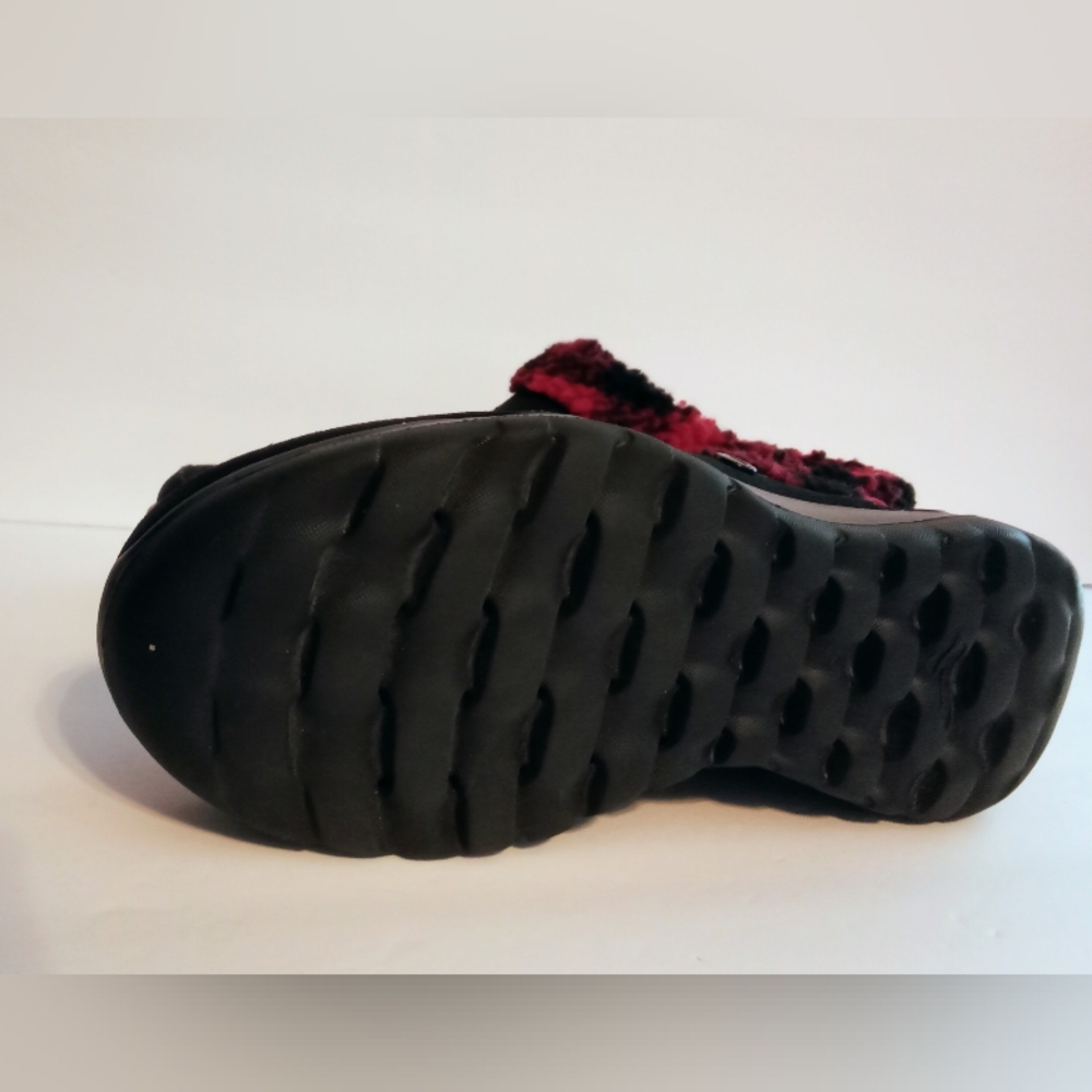 Skechers Black and Red Women's Mules - Picture 6 of 8